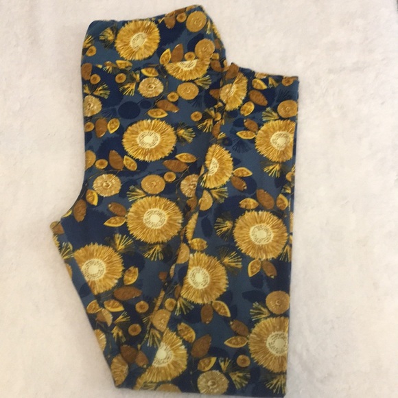 LuLaRoe Pants - LuLaRoe Leggings Size TC